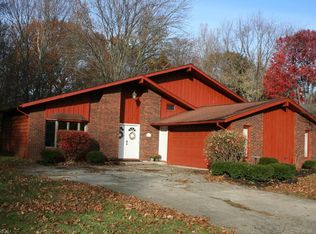32850 Boulder Dr, North Ridgeville, OH 44039