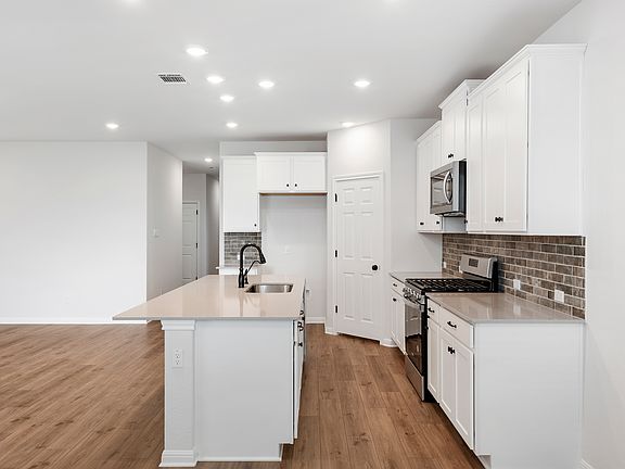 Patterson Ranch - Cartwright Interior Image 4