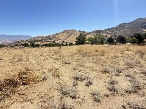 2901 Raccoon Dr, Lake Isabella, CA 93240