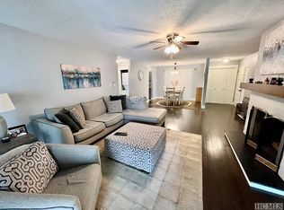 407 Overlook Rd #2C, Sapphire, NC 28774