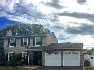 7 Quailtree Ln, Howell, NJ 07731