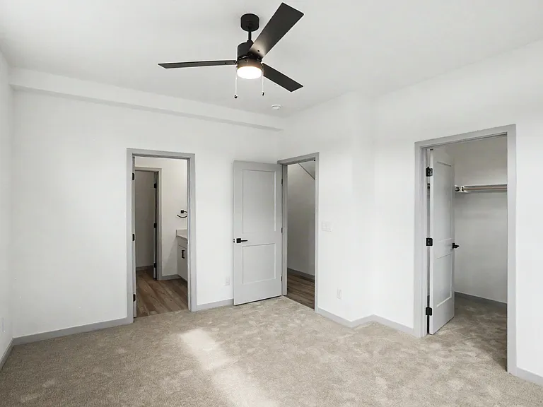 University Hills Townhomes — Photo 94