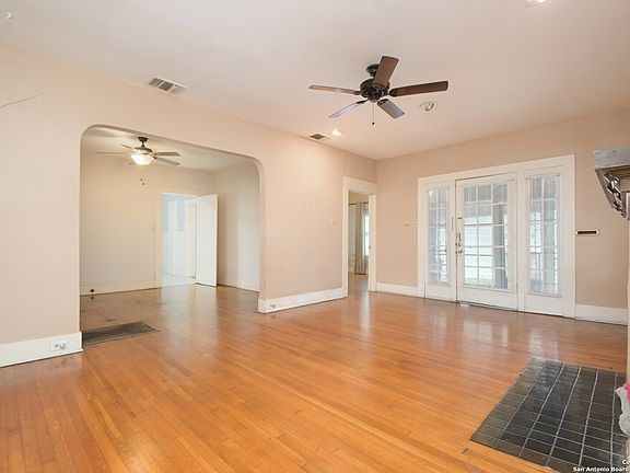 2nd image of 319 CARNAHAN ST