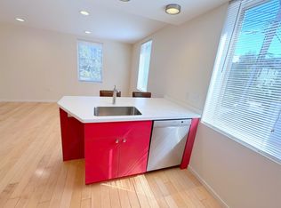 27 Warren St #2, Cambridge, MA 02141