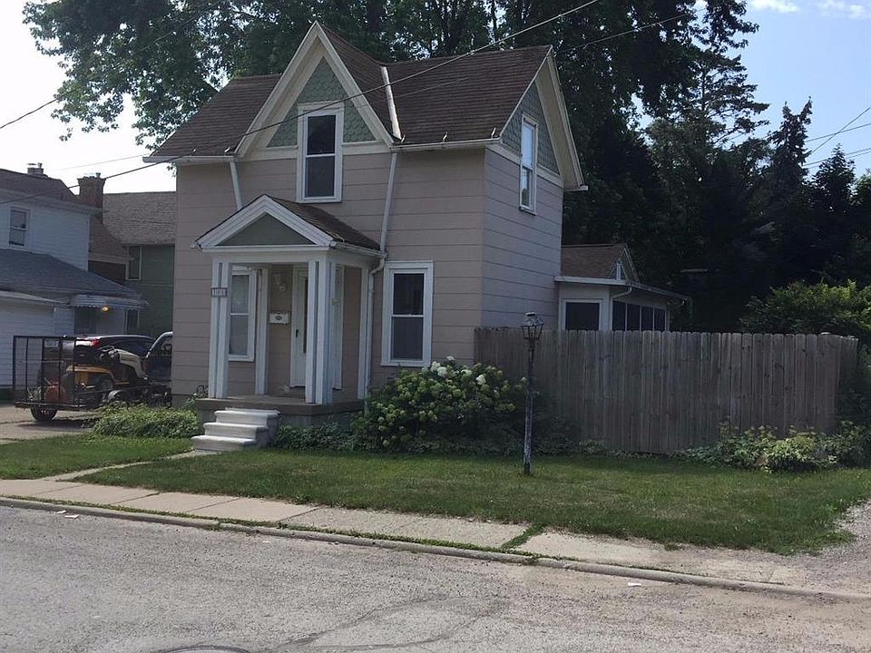 1st image of 305 Emmet St