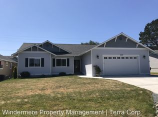 2309 14th St, Anacortes, WA 98221