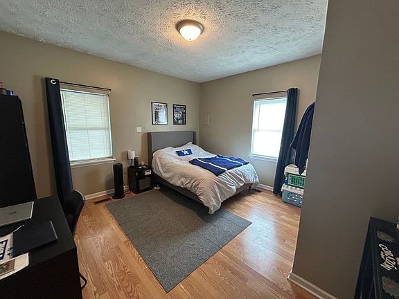 5th image of 166 Colfax St