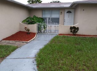 9430 Maxwell Ln, Port Richey, FL 34668