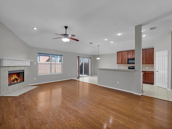 4th image of 440 Lead Creek Dr