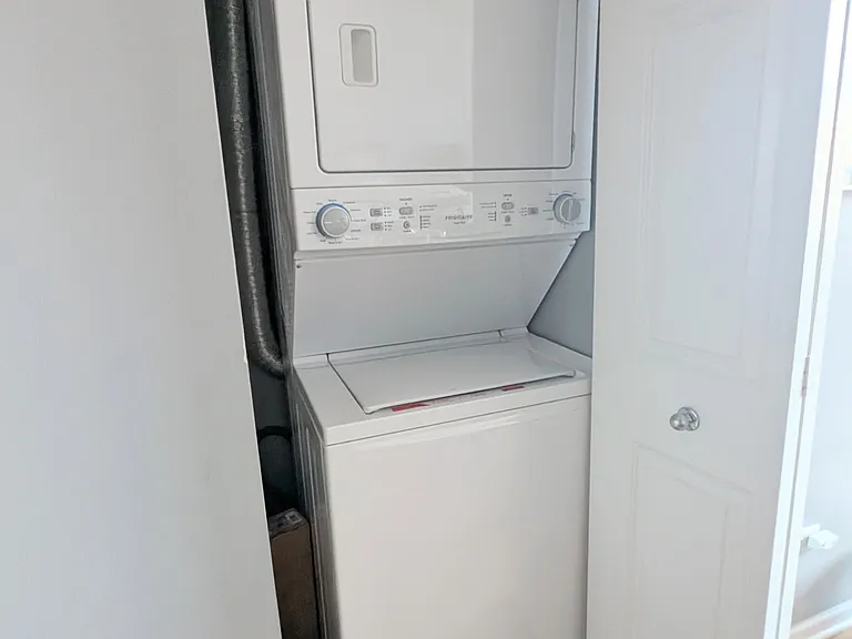 400 W Ontario St #709 — Photo 10