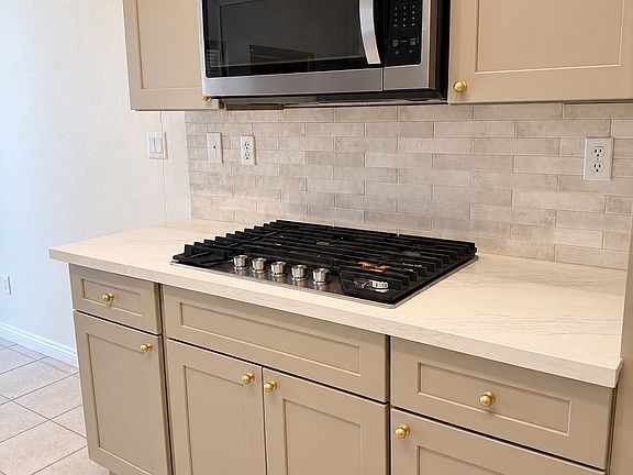 4th image of 258 Sandrock Pointe Ln