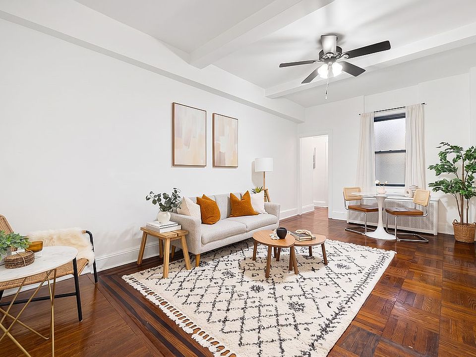 1st image of 65 W 95th St