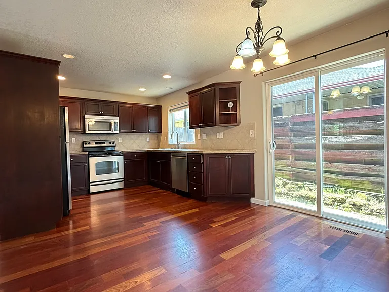 4017 NE Killingsworth St #4017 — Photo 5