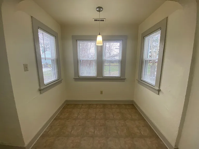 2727 Winter St — Photo 11