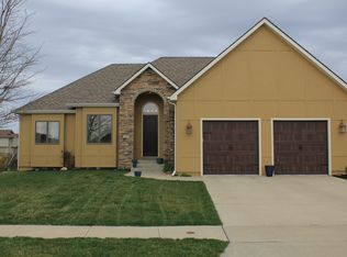 395 NE Carefree Ln, Waukee, IA 50263