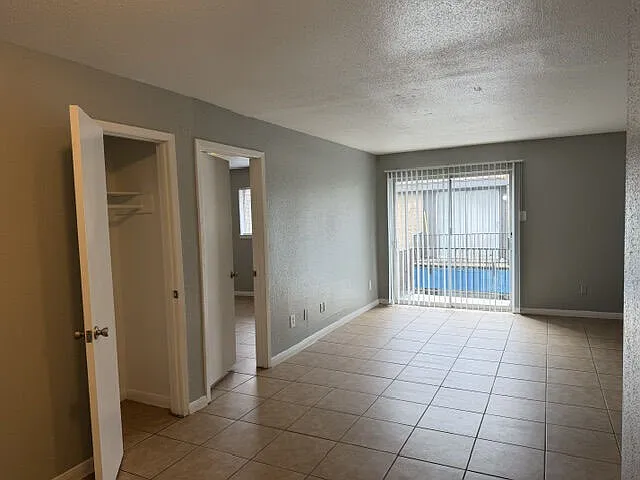 3737 Hillcroft Apartments — Photo 41