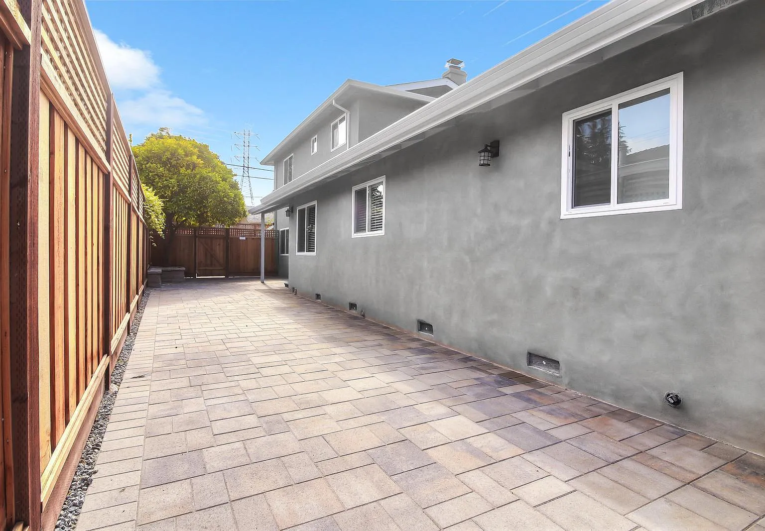 3 bed, 1500 sqft, $5,950 — Photo 2