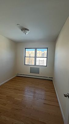 Building Photo 3