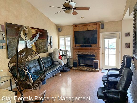 5th image of 526 Crownpointe Cir