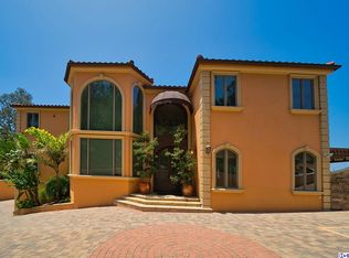 10525 Mary Bell Ave, Sunland, CA 91040