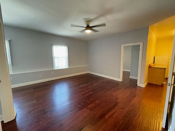 2nd image of 701 S Mariposa Ave #701205