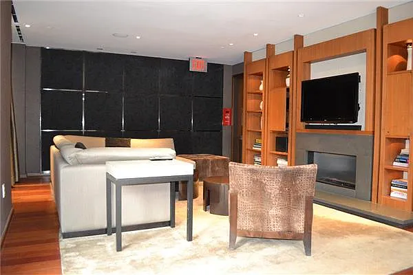 Rented by RELO REDAC INC. | media 19