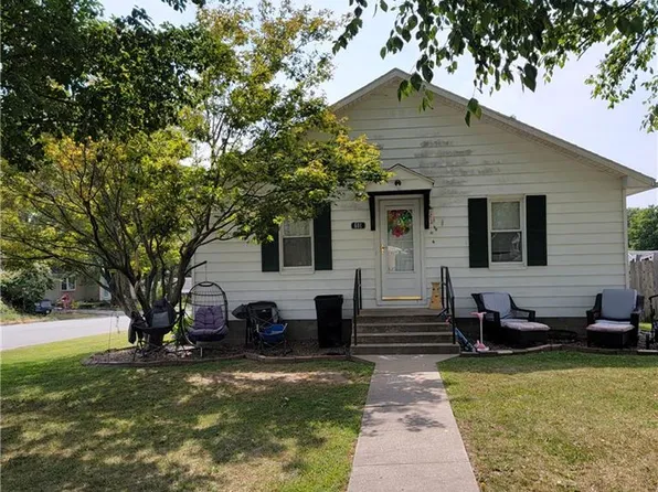 601 W 29th St, Higginsville, MO 64037