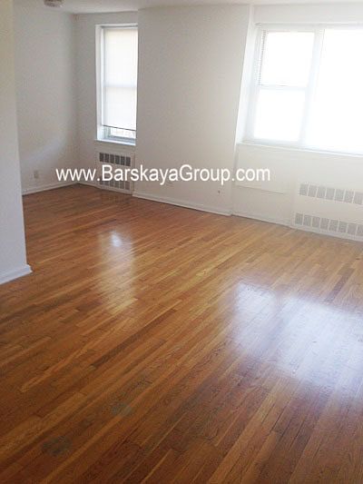 1st image of 3443 Crescent St APT 5O