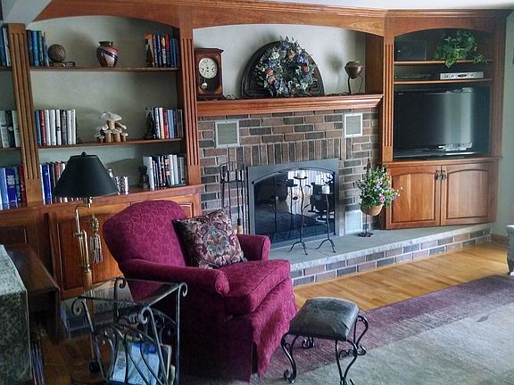Great room w gas fireplace