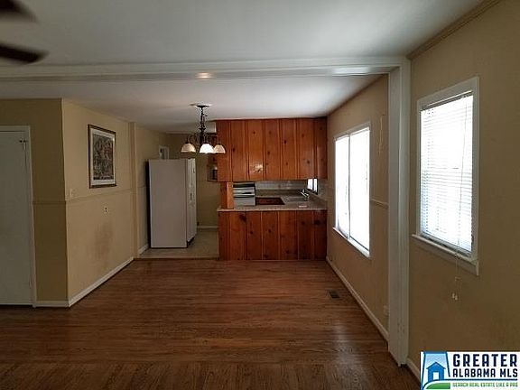 4th image of 215 Gwen Dr