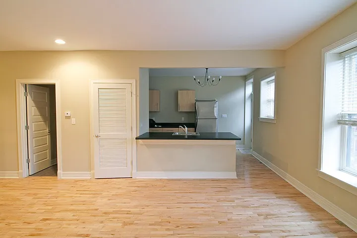 Melrose Apartments — Photo 10