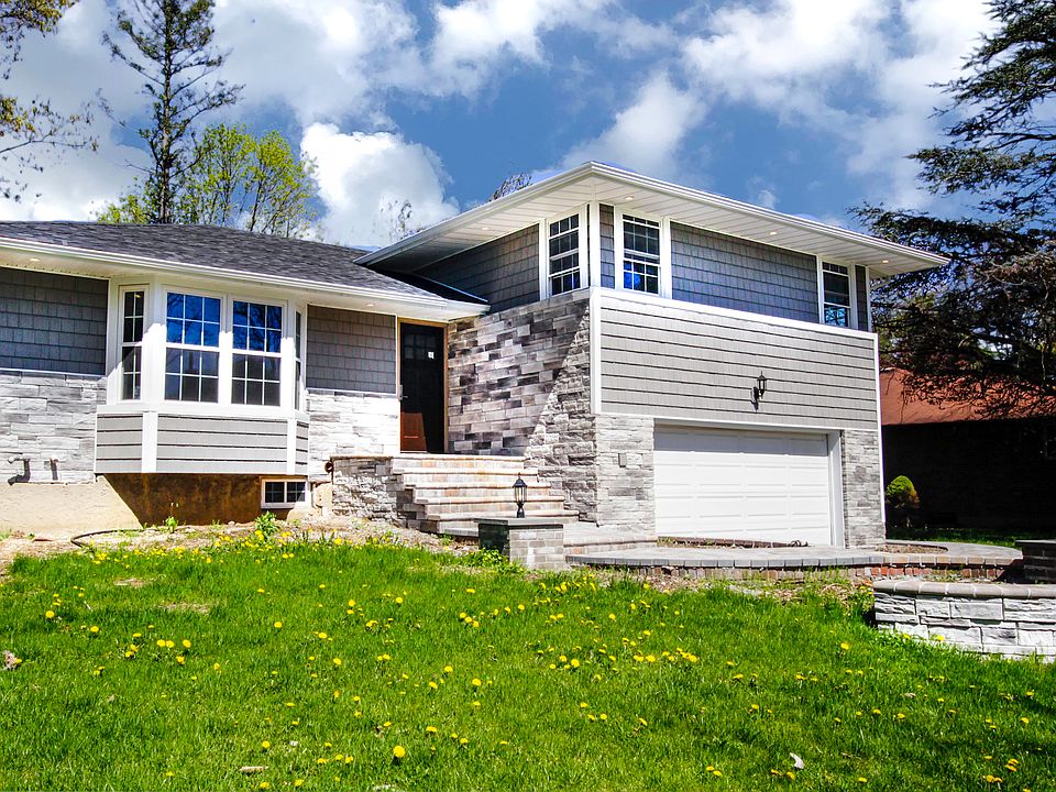 2nd image of 127 Forest Dr
