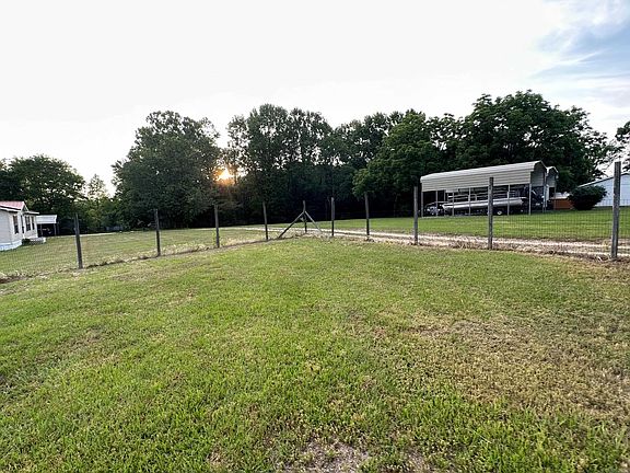 3rd image of 6105 Point View Rd