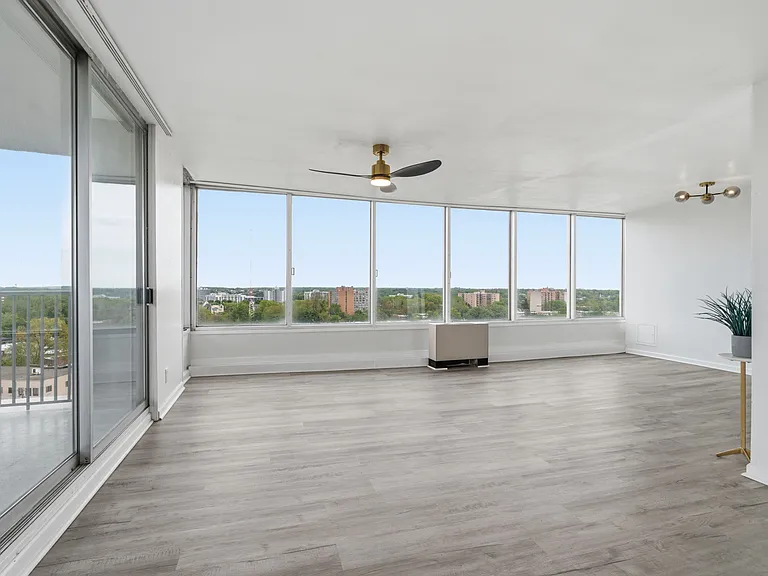 3900 Ford Rd #16P — Photo 3