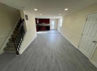 915 Flanders Rd, Philadelphia, PA 19151