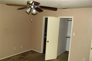 4th image of 5712 Humbert Ave