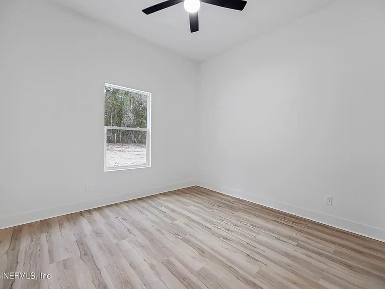 7465 Donald St — Photo 20