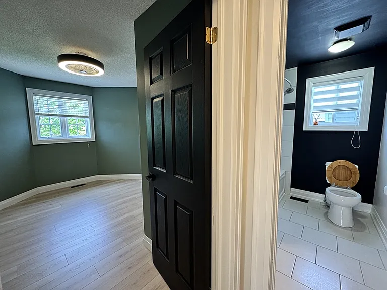 212 Churchland Dr — Photo 22