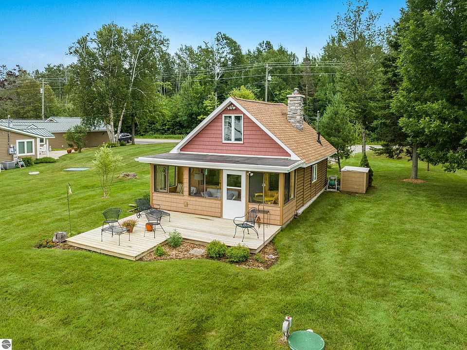 1st image of 7969 Channel Rd