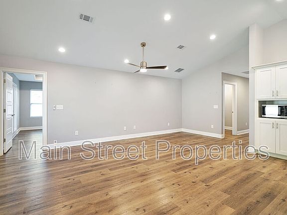 3rd image of 1504 Ora Dr