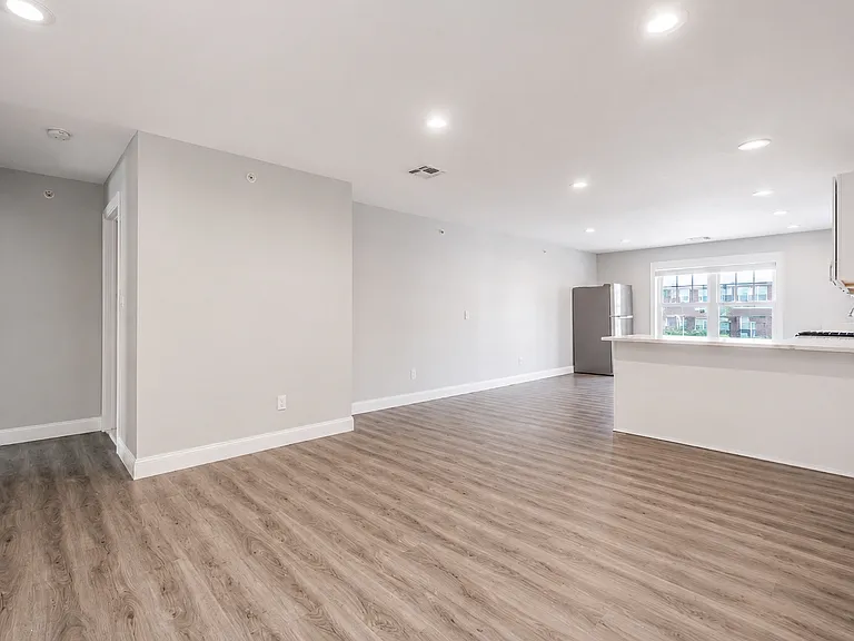 35 2nd St #1 — Photo 6
