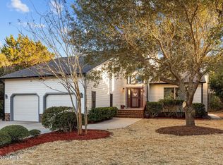 307 Pine Knoll Cir, Pine Knoll Shores, NC 28512
