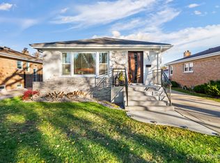 8627 N Merrill St, Niles, IL 60714