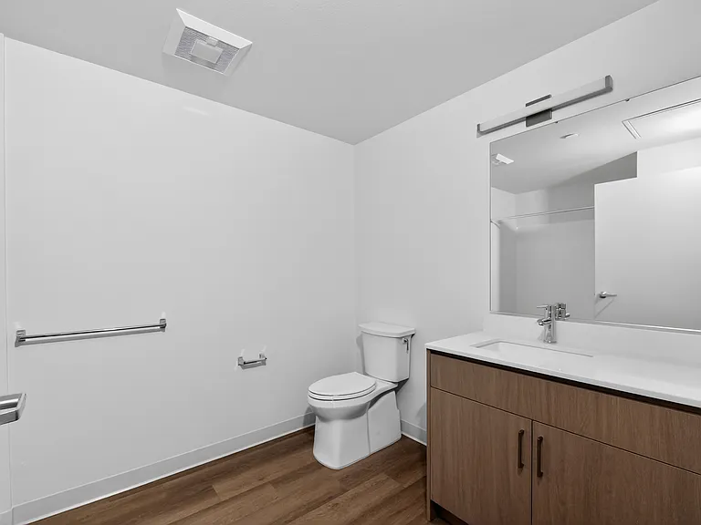 Dry Creek Crossing Apartments — Photo 48