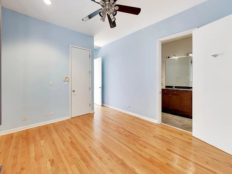821 N Wood St #1 — Photo 13