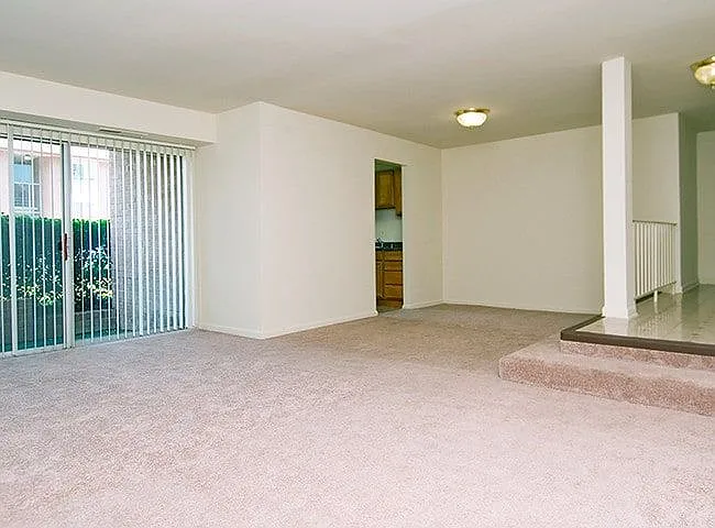 Living/Dining Area-Classic