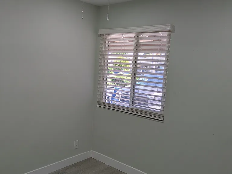 2355 Bennington Ln — Photo 13
