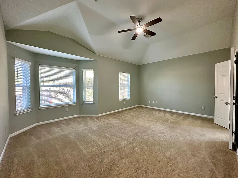 9222 Memorial Grove Dr — Photo 11