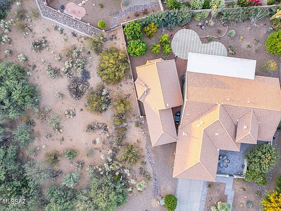 3rd image of 1523 N Old Adobe Dr