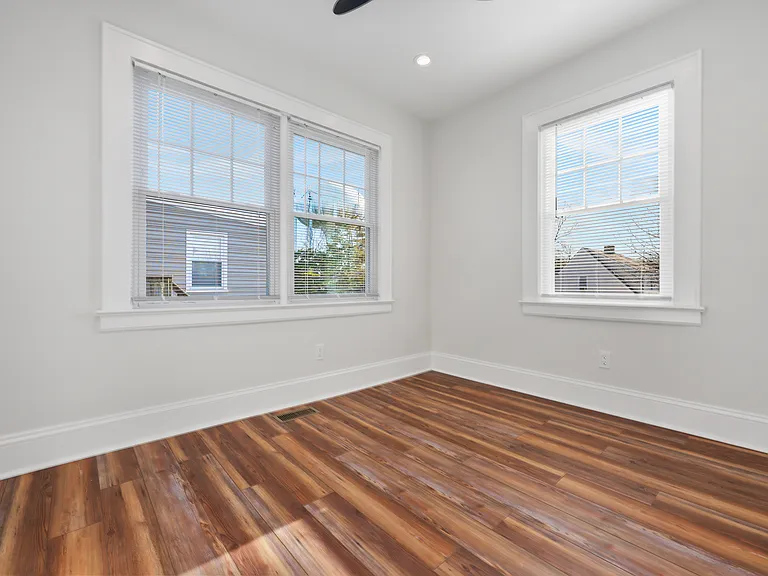 58 Walter Ave — Photo 27